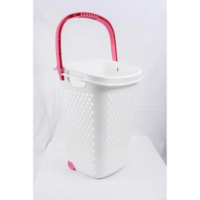 ตะกร้าผ้าล้อลาก พร้อมหูจับล็อคได้ สีชมพู ขนาด 49x38.5x62 CM.
